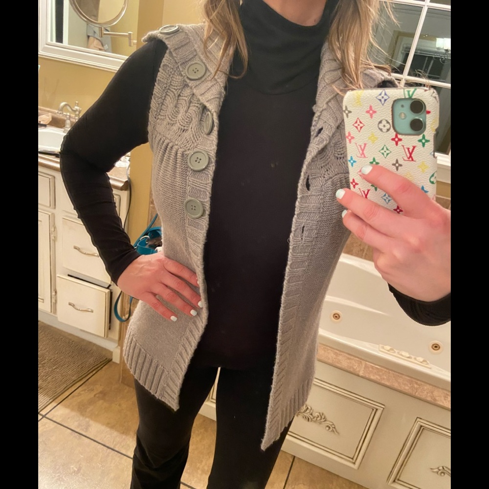 Cute sweater vest, Great for layering